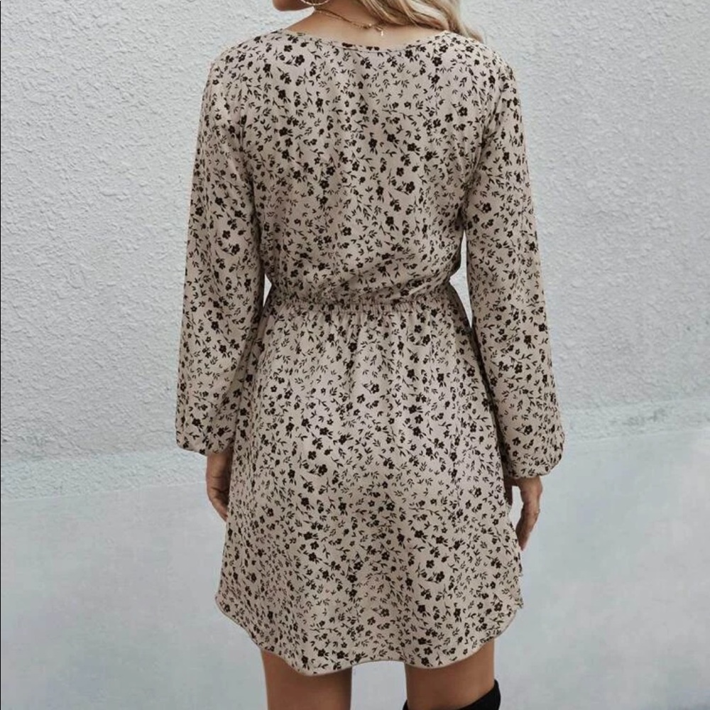 Boho apricot floral print tie neck mini dress - Picture 9 of 12